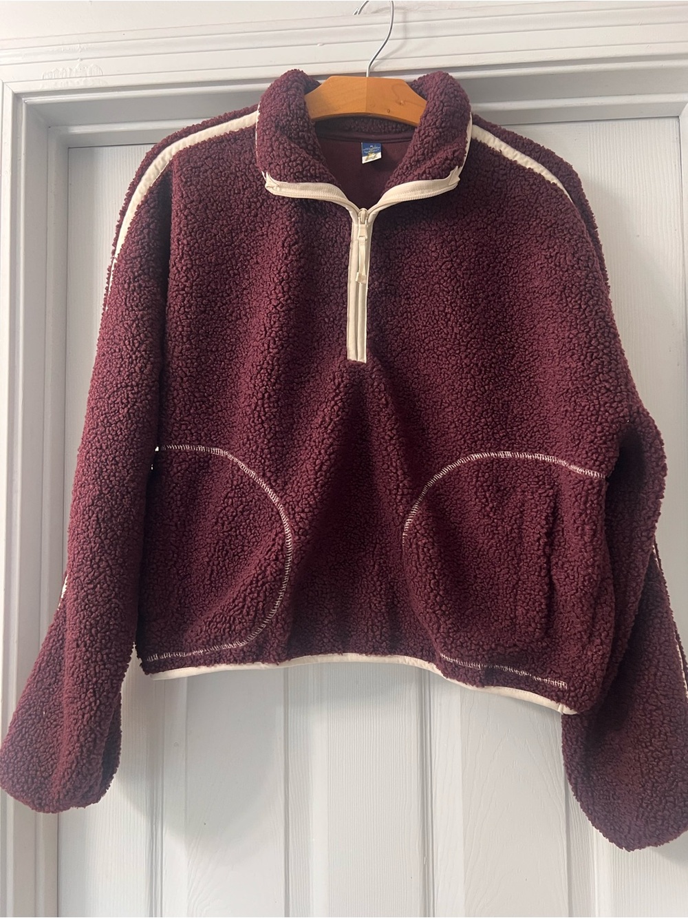Old Navy  Half-Zip Sherpa Pullover in Deep Wine Sz medium 
Pullover /casual